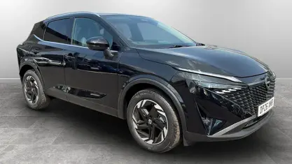 New Nissan Qashqai N-Connecta 158 HP (116 kW) 2026 Pearl black SUV