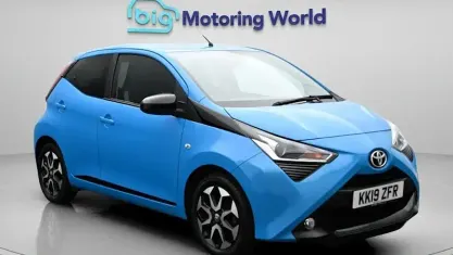 Usado Toyota Aygo Trend 72 HP (52 kW) 2019 Azul Citadino