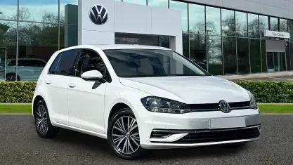 Used VW Golf VII SE 125 HP (91 kW) 2018 White Hatchback
