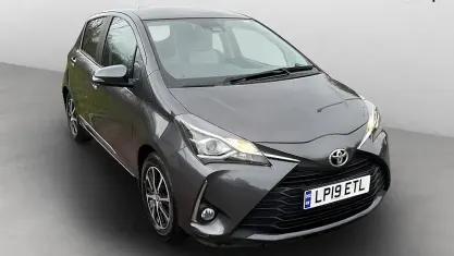 Used Toyota Yaris 111 HP (81 kW) 2019 Grey Hatchback