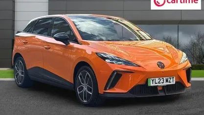 Used MG MG4 EV Trophy 150 kW (204 HP) 2023 Orange Hatchback