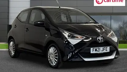 Used Toyota Aygo X-play 72 HP (52 kW) 2021 Black Hatchback