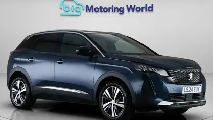 Używany Peugeot 3008 Allure 131 KM (96 kW) 2023 Niebieski SUV