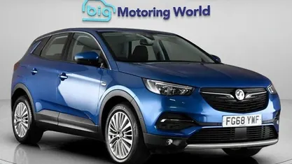 Used Vauxhall Grandland X S 131 HP (96 kW) 2019 Blue SUV