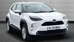 White Used 2024 Toyota Yaris Hybrid SUV | £21,351 (Good price)