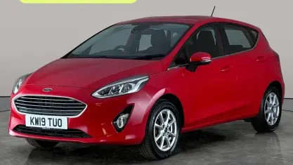 Used Ford Fiesta Zetec 86 HP (63 kW) 2019 Red Hatchback