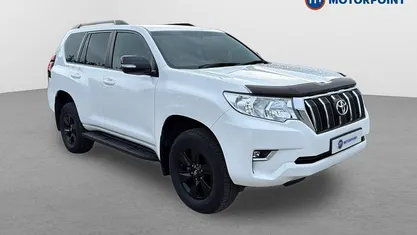Used Toyota Land Cruiser Active 204 HP (150 kW) 2022 White Estate