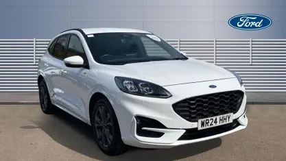 Usado Ford Kuga ST-Line 190 HP (139 kW) 2023 Branco SUV