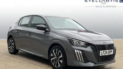 Used Peugeot 208 Active 102 HP (75 kW) 2024 Hatchback