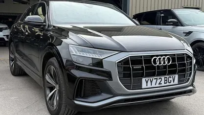 Used Audi Q8 S-Line 340 HP (250 kW) 2022 SUV