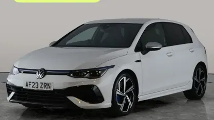 Usado VW Golf VIII R 320 HP (235 kW) 2023 Branco Citadino