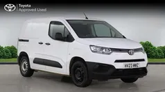 White Used 2023 Toyota Proace Active Van | £15,000 (Fair price)