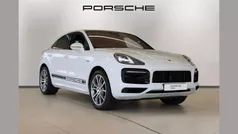 White Used 2022 Porsche Cayenne Platinum Edition SUV | £62,950 (Expensive)