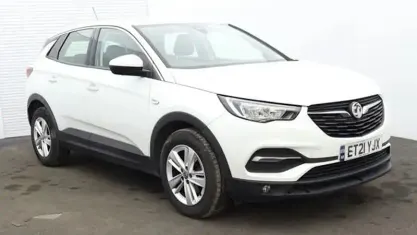 Used Vauxhall Grandland X 131 HP (96 kW) 2021 White SUV