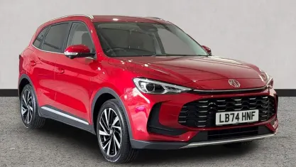 Used MG ZS Trophy 196 HP (144 kW) 2024 Tri coat  dynamic red SUV