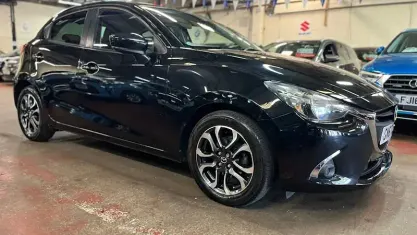 Używany Mazda 2 Edition 90 KM (66 kW) 2017 Czarny Hatchback