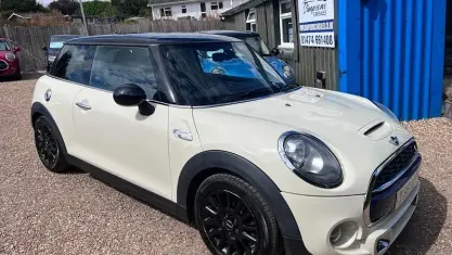 Used Mini Cooper S Hatch 192 HP (141 kW) 2015 Silver Hatchback