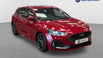 Used Ford Focus ST 280 HP (205 kW) 2023 Red Hatchback
