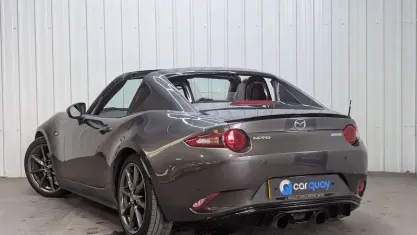 Usado Mazda MX5 Inclusive 160 HP (117 kW) 2018 Cinzento Cabrios