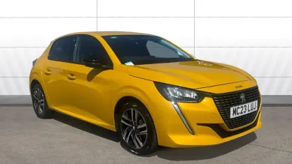 Used Peugeot 208 Allure+ 102 HP (75 kW) 2023 Yellow Hatchback