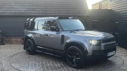 Usado Land Rover Defender S 200 HP (147 kW) 2020 Cinzento SUV