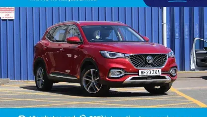 Used MG HS Excite 162 HP (119 kW) 2023 Red SUV