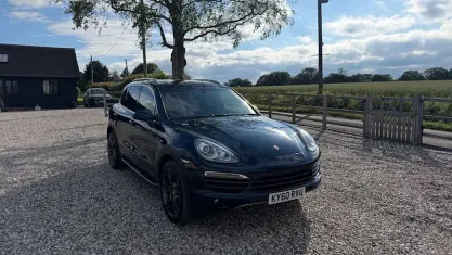 Used Porsche Cayenne 379 HP (278 kW) 2010 Blue SUV