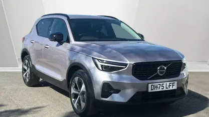 Nouă Volvo XC40 Plus 197 CP (144 kW) 2026 SUV