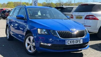 Used Skoda Octavia SE Technology 116 HP (85 kW) 2019 Blue Estate