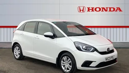 Used Honda Jazz Hybrid 109 HP (80 kW) 2023 White Hatchback