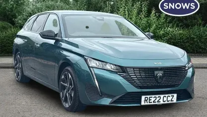 Used Peugeot 308 SW Allure Premium 131 HP (96 kW) 2022 Blue Estate