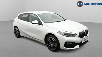 Used BMW 118 Sport Line 136 HP (100 kW) 2024 White Hatchback