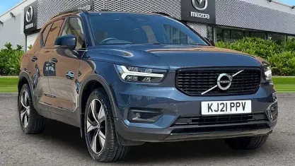 Used Volvo XC40 R-Design 211 HP (155 kW) 2021 Blue SUV