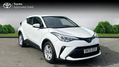 Used Toyota C-HR 122 HP (89 kW) 2023 White SUV