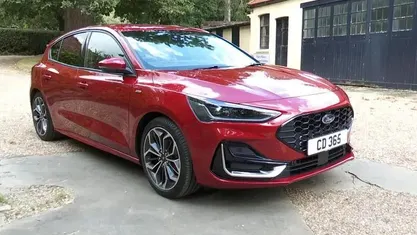 Used Ford Focus Titanium X 155 HP (114 kW) 2023 Red Hatchback