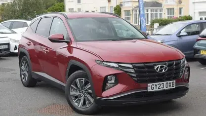 Used Hyundai Tucson SE 150 HP (110 kW) 2023 Red SUV