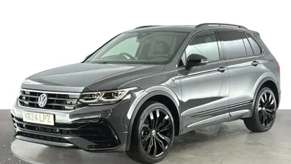 Usado VW Tiguan Black Edition 245 HP (180 kW) 2023 Cinzento SUV