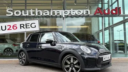 Begagnad Mini Cooper Exclusive 136 HK (100 kW) 2022 Halvkombi