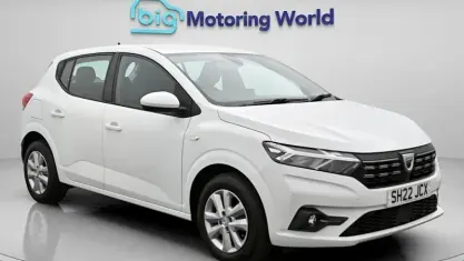 Used Dacia Sandero Comfort 91 HP (66 kW) 2022 White Hatchback