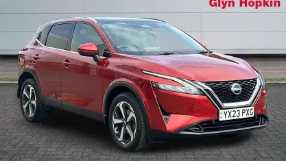 Used Nissan Qashqai N-Connecta 140 HP (102 kW) 2023 Red SUV