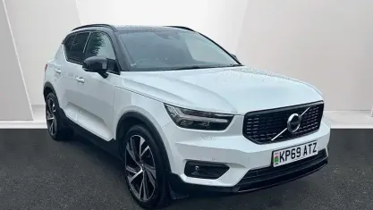 Used Volvo XC40 R-Design Pro 150 HP (110 kW) 2019 White SUV
