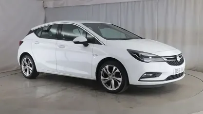 Used Vauxhall Astra SRi 105 HP (77 kW) 2017 Hatchback