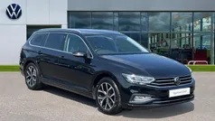 Black Used 2022 VW Passat SEL Estate | £17,696 (Fair price)