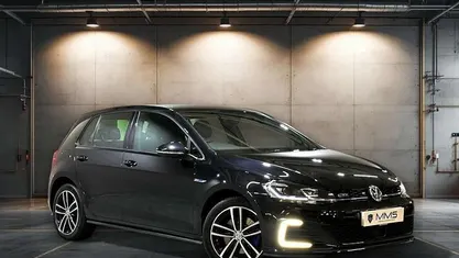 Used 2020 VW Golf VII GTE Hatchback | £13,595 (Super price)