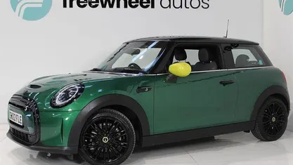 Used 2023 Mini Cooper Level 2 Hatchback | £14,999 (Fair price)