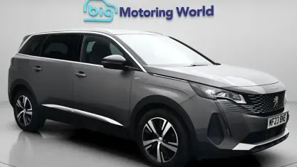 Begagnad Peugeot 5008 GT 131 HK (96 kW) 2023 Grå SUV