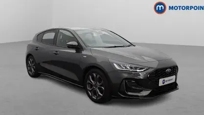 Used Ford Focus ST-Line 155 HP (114 kW) 2024 Grey Hatchback