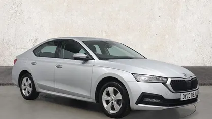 Brilliant silver metallic Used 2020 Skoda Octavia SE First Edition Hatchback | £12,008 (Fair price)