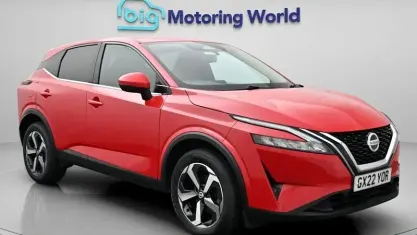 Used Nissan Qashqai N-Connecta 140 HP (102 kW) 2022 Red SUV