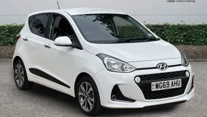 Used Hyundai i10 Premium SE 88 HP (64 kW) 2019 White Hatchback